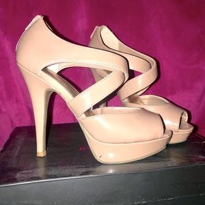 Jovita Nude platform heels